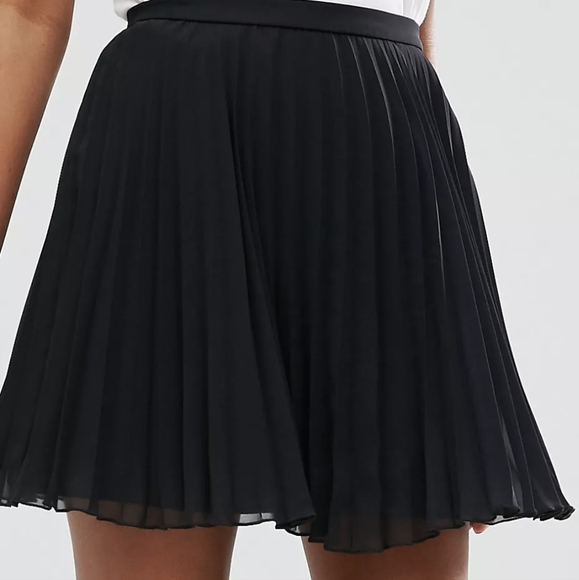 Black Pleated Loft Swing Mini Skirt - Picture 3 of 8